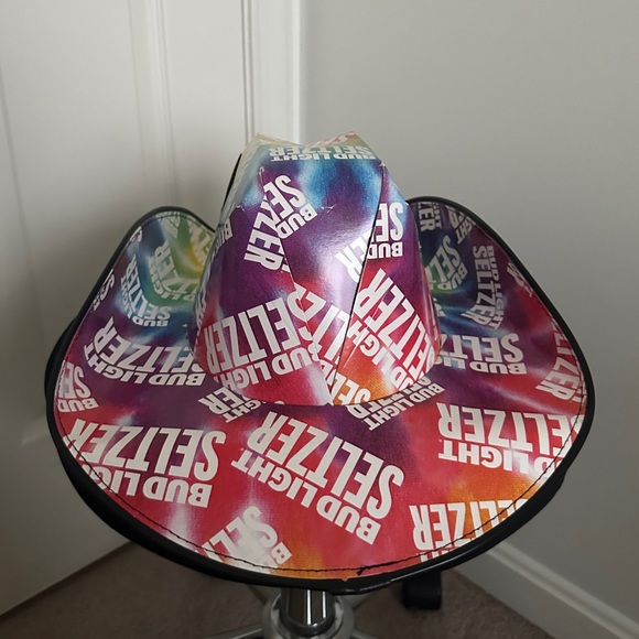 LIMITED EDITION Bud Light Seltzer Rainbow Cardboard Cowboy Hat - Picture 6 of 8